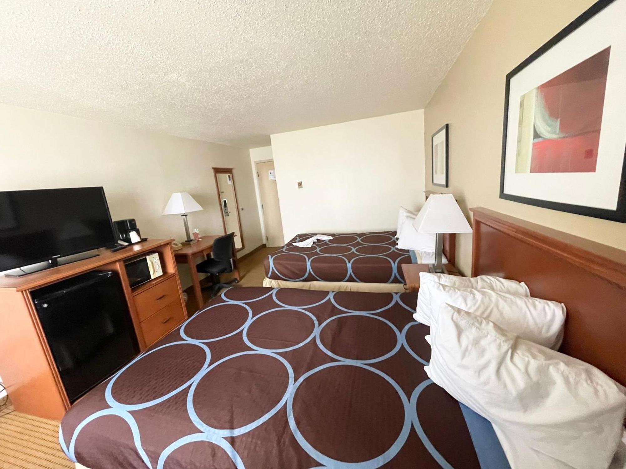 Super 8 By Wyndham Williston Nd Hotel Exterior photo